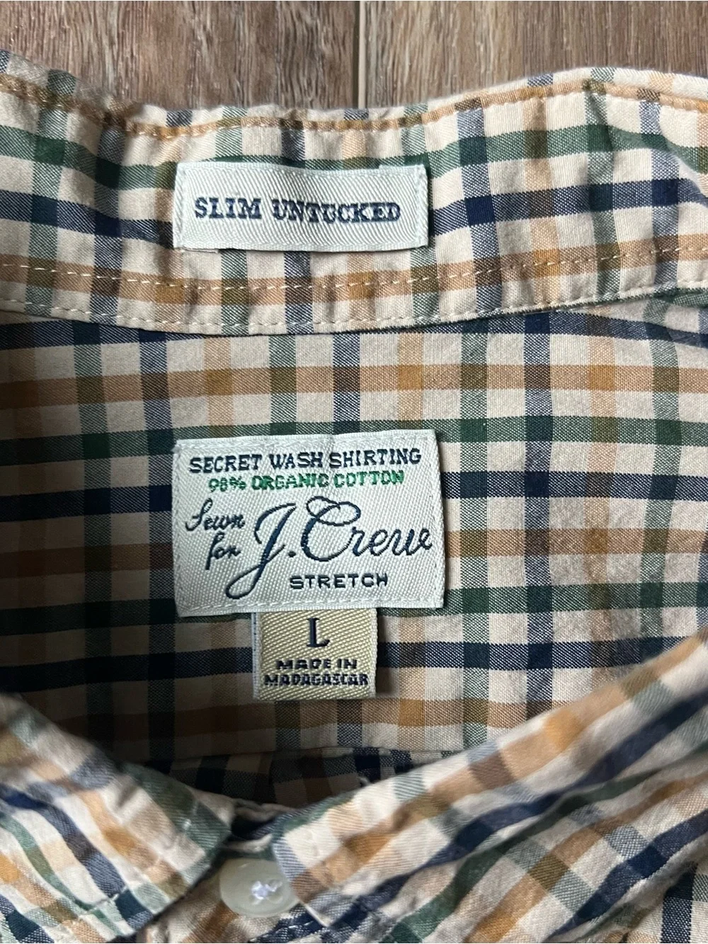 J. Crew Men’s Large Button-Down Plaid Shirt in Yellow, Navy untucked slim fit
